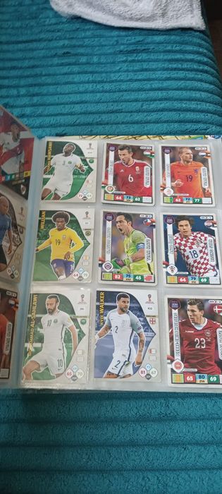 Album z kartami piłkarskimi