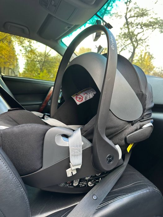 Автокрісло Cybex Cloud Z i-Size Deep Black