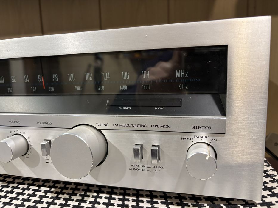 Amplituner Sansui  R-30