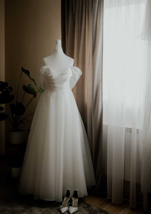 Klasyczna gładka suknia ślubna