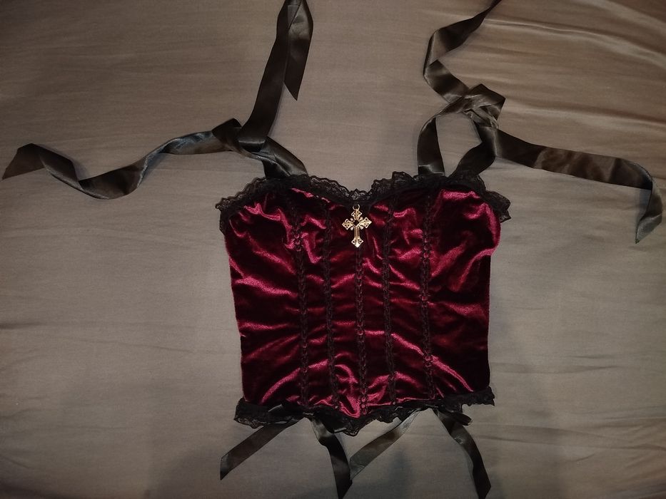 Готичний топ, червоний