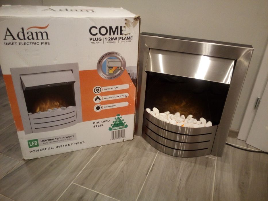 Kominek elektryczny efekt palącego ognia obudowa z szczotkowanej stali