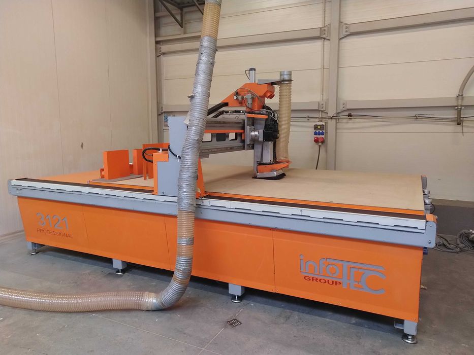 Frezarka CNC INFOTEC 3121 centrum frezarskie z pompą i dod