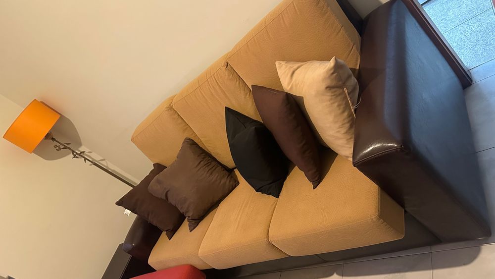 Sofá cama três lugares também posso trocar por tv smart