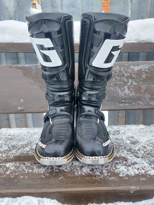 Мотоботи крос єндуро Leat Alpinestars TCX Sidi Gaerne Tech Fox Oneal