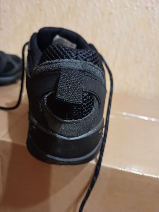 Трекинговые кросовки  Merrell на мембране зимние с утеплителем.