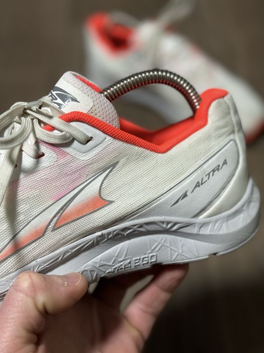 Кроссовки  Altra Rivera  38.5 р