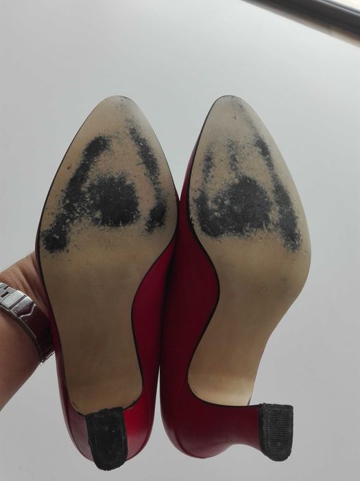 sapatos salto alto em pele vermelho Tam 37