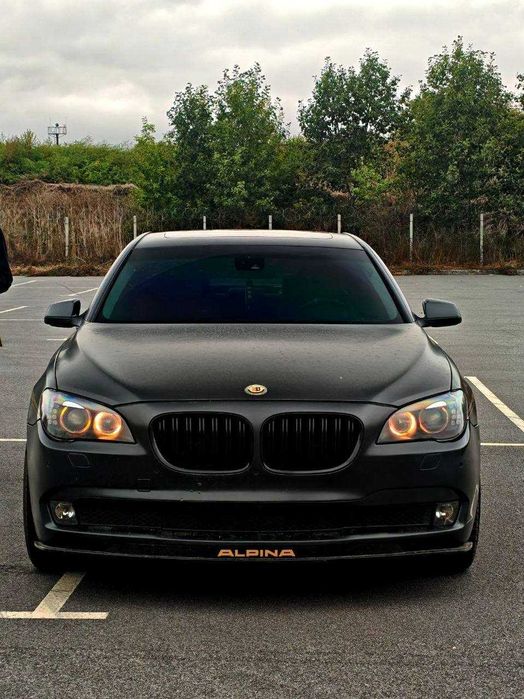 BMW F01 740I (Alpina B7)