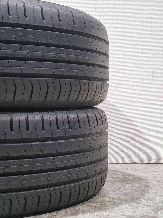 2 Pneus 215/60R17 CONTINENTAL Semi Novos