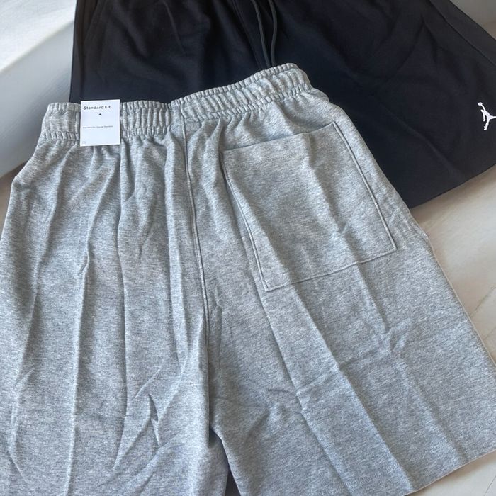 Шорты Nike  Air Jordan Essentials