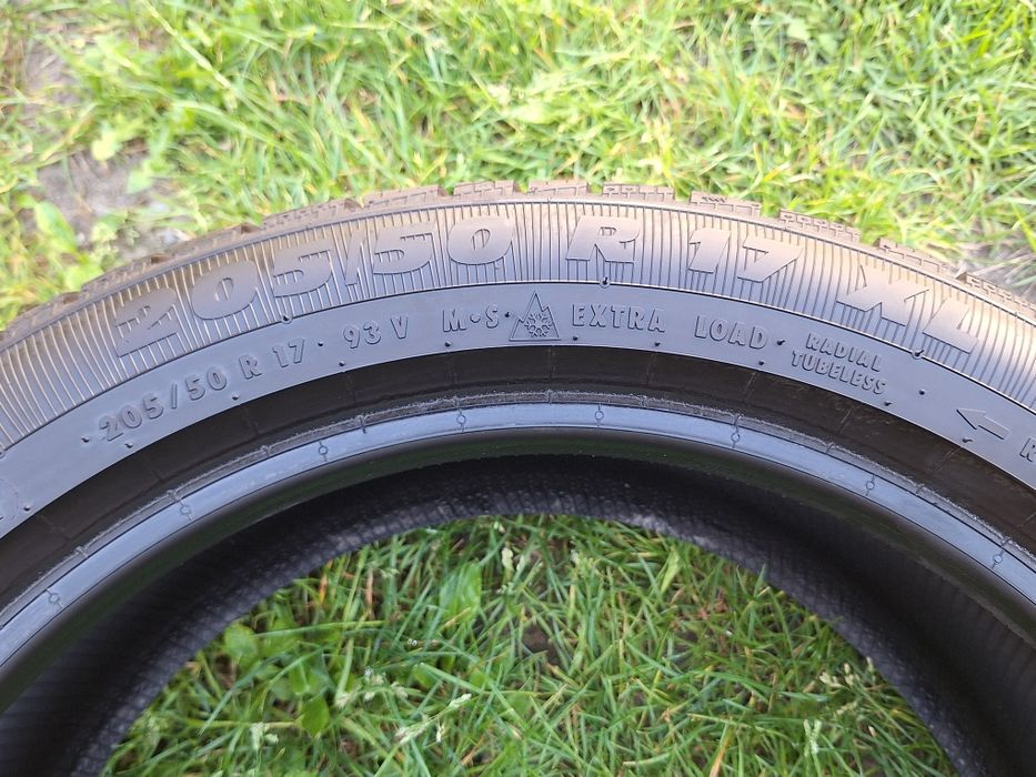 Нова зимова пара шин PLATIN 205 50 17