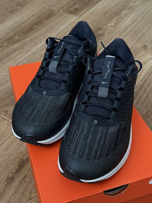 Nike pegasus shield (40.5)