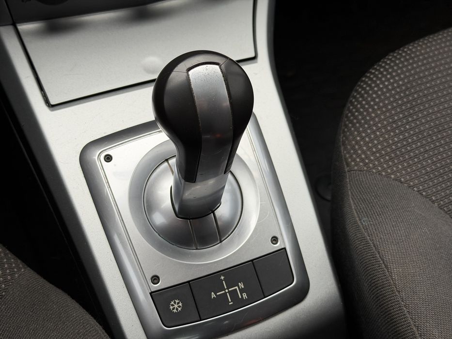 Opel Astra H.              .