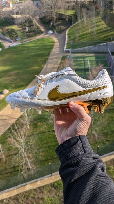 Nike Tiempo Legend Ronaldinho Touch of Gold Chuteiras 44