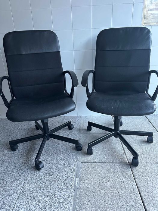 2 cadeiras de escritorio giratórias
