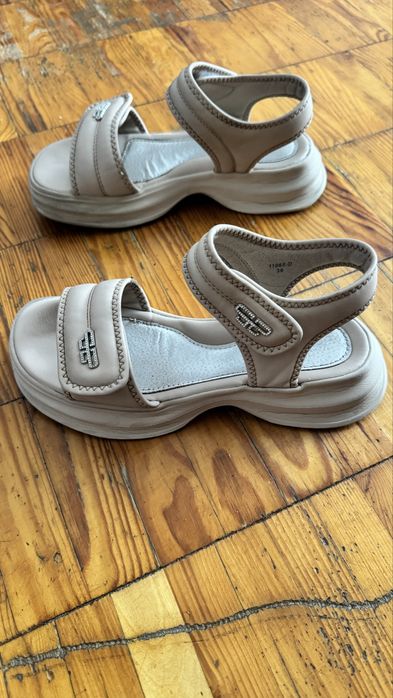 36р, якісні шкіряні босоніжки з супінатором