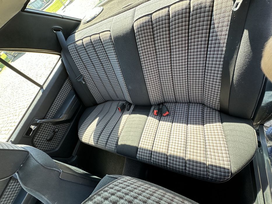 Mercedes 190D 2.5