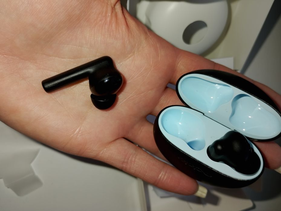 Бездротові навушники, в гарному стані