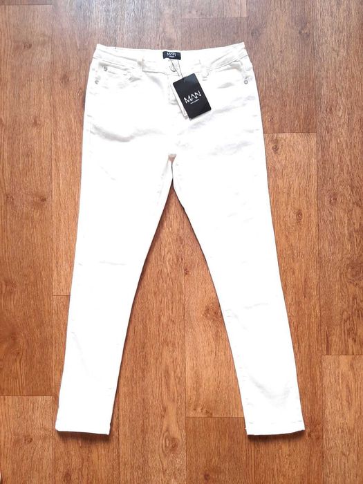 Джинсы белые стрейчевые скинни  boohoo man skinny w32" - w30" , m , s