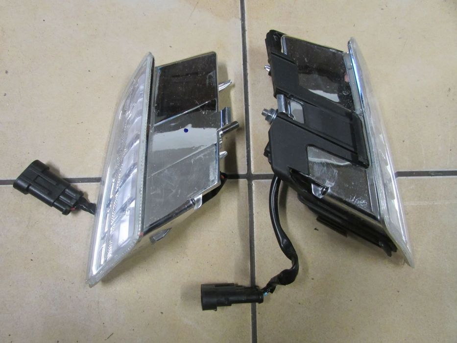 Vespa GTV 300 hpe 2024 kierunkowskazy przód