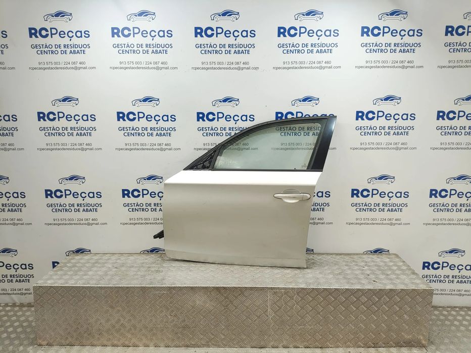 Porta Frente Frontal Esquerda BMW Serie 1 E87 2004 - 2013