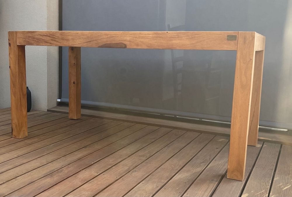 Mesa em madeira maciça Kare Design 160cm