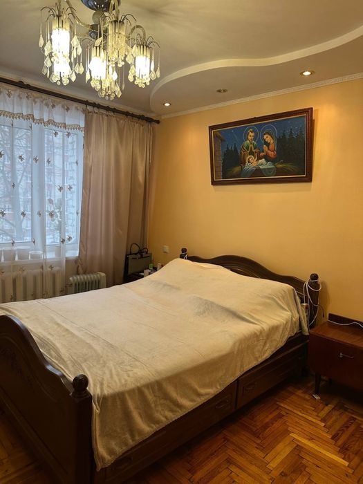 Продам квартиру 76 м2 в Новому Роздолі