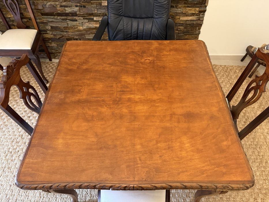 Mesa e cadeiras sala de jantar