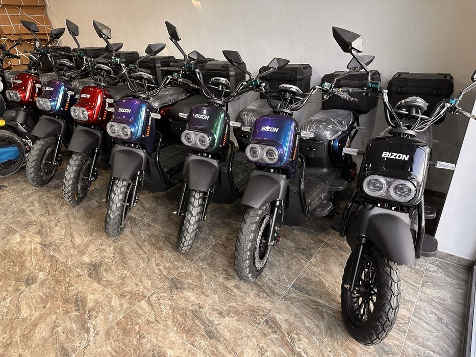 Елетроскутер BIZON 1200 watt 72V25A