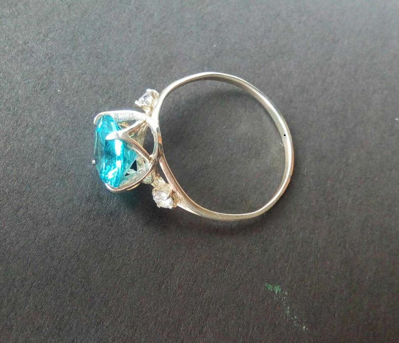 Серебряные кольца 20-го размера, шт.-200 грн