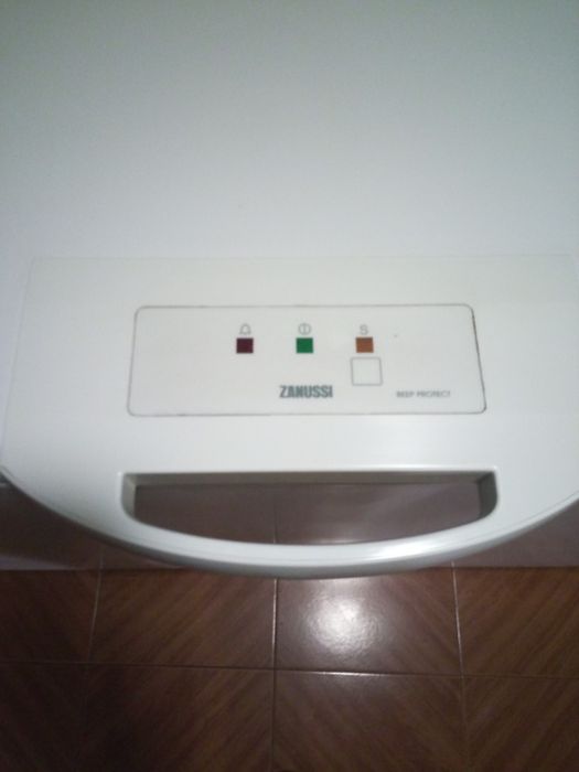 Arca frigorífica Zanussi vendo 140 euros