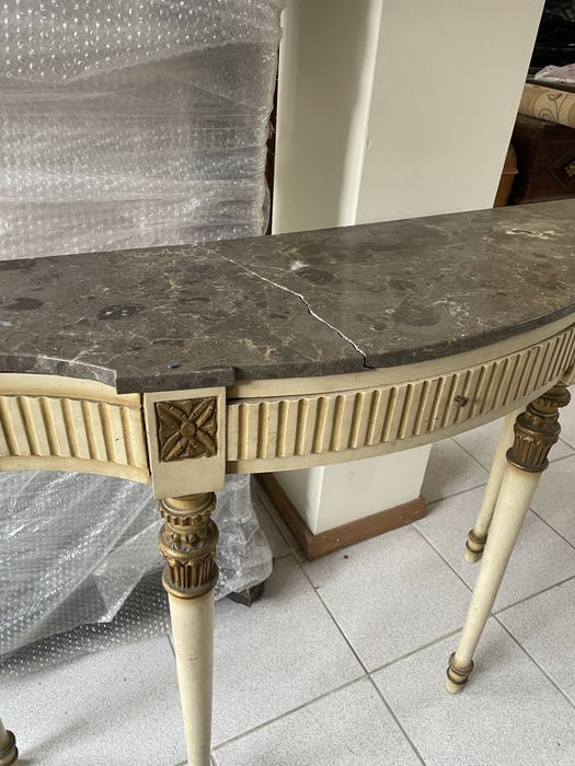 Mesa de apoio/entrada com pedra e gaveta