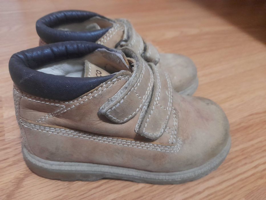 Sapatilhas Nike, várias Botas Chicco,pantufas
