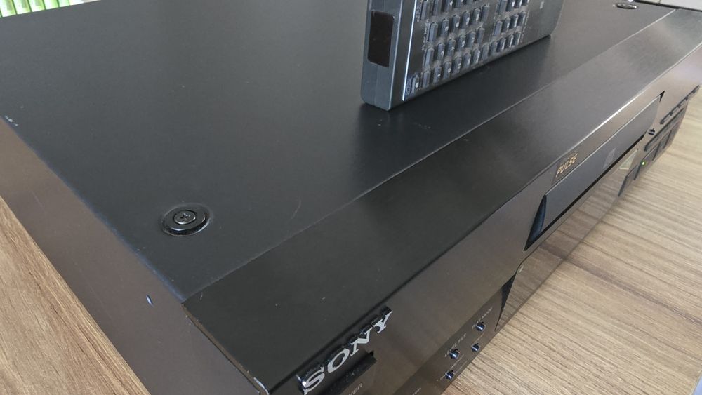 Sony X303ES- CD plus pilot