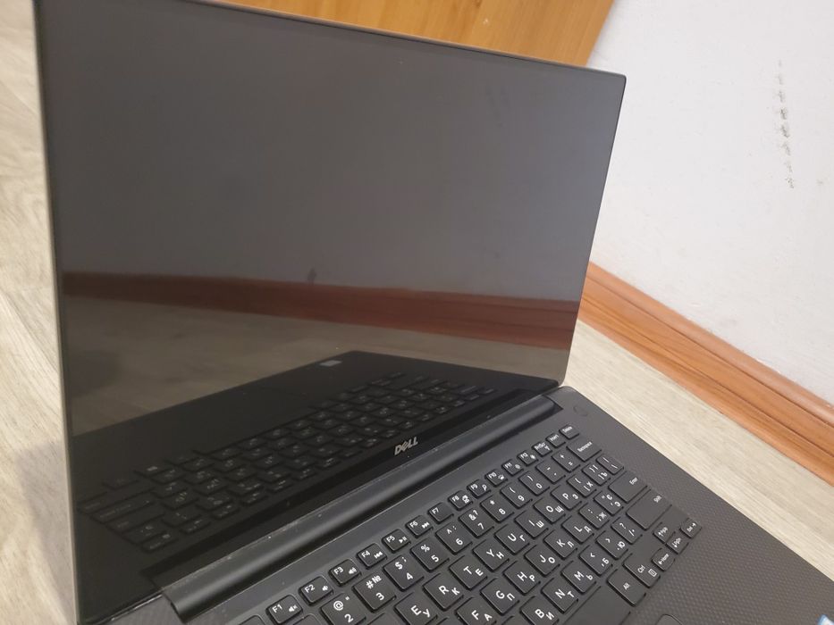 Игровой 4K Сенсорный DELL XPS 9560 i7 7700HQ 16Gb DDR4  GTX1050 ddr5