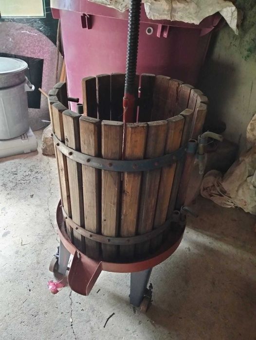 Prensa de Vinho mecanica completa