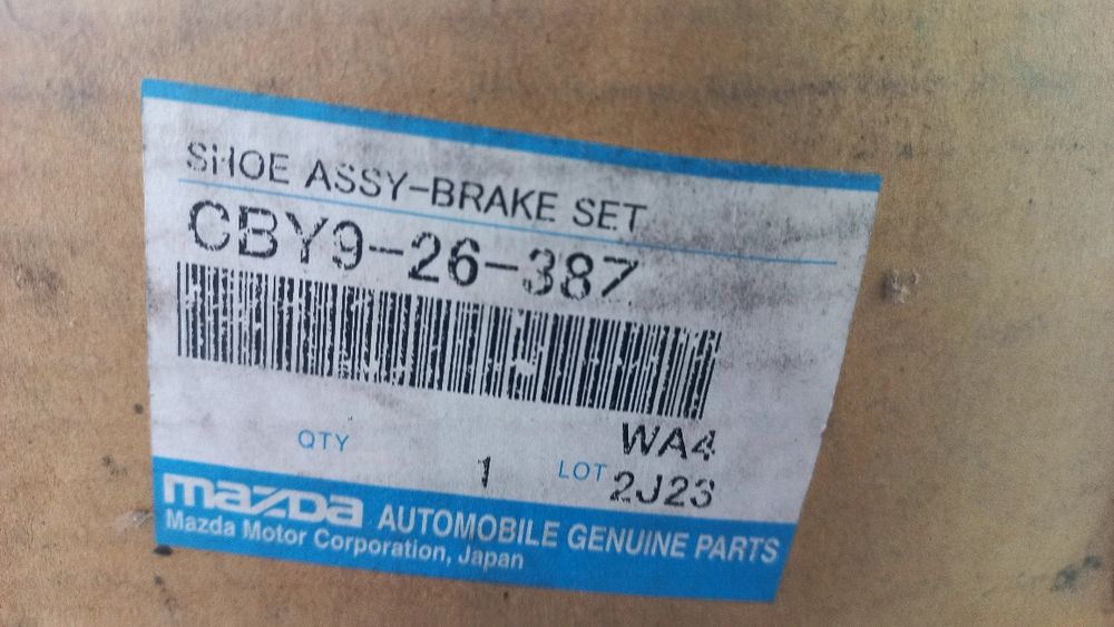 Продам новые задние тормозные колодки на MAZDA PREMACY страна Япония.