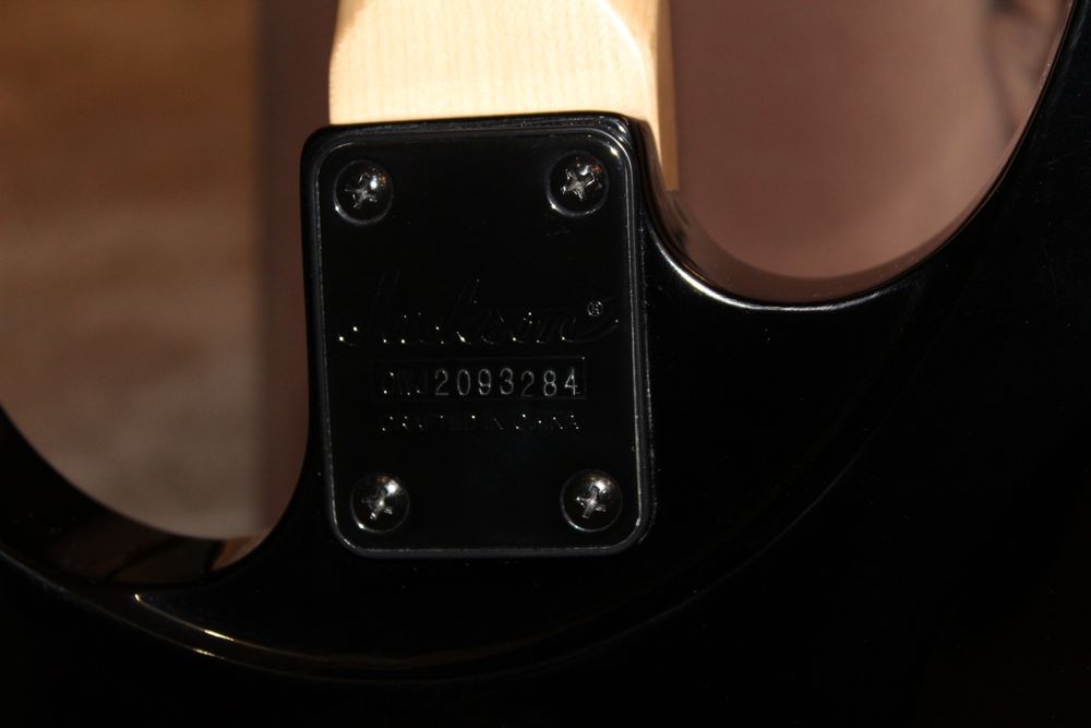 Електрогітара Jackson Dinky JS11