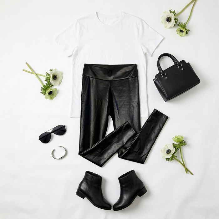 Czarne legginsy imitacja skóry M 38