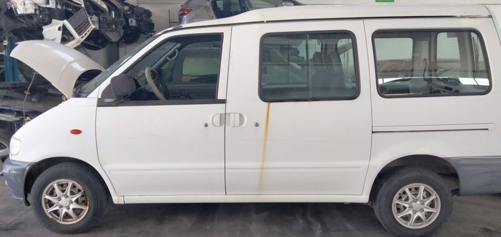 Nissan Vanette 2.3D De 2001 Disponível Para Peças
