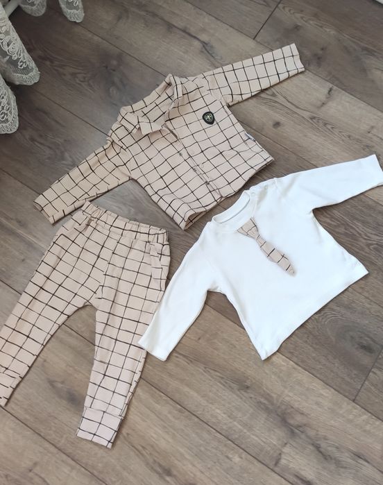 Костюм для хлопчика, дуже класний підходить на 1 -2 рочки.