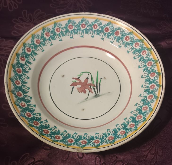 Grande prato de faiança