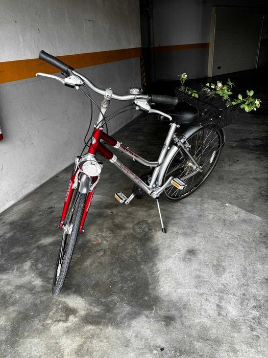 Vendo duas Bicicletas em bom estado.