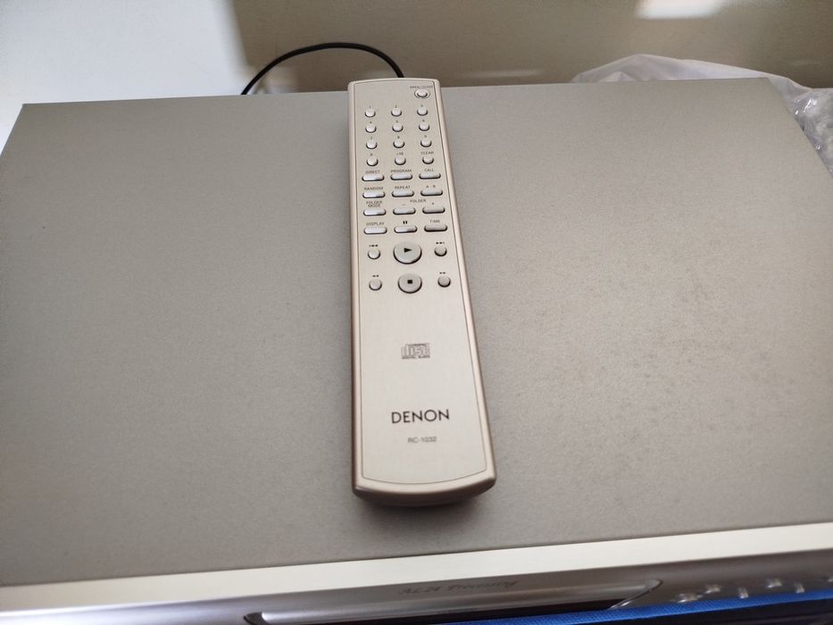 Leitor de CDs  Denon Dcd 700ae