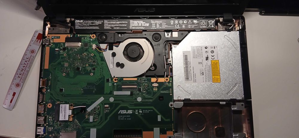 ASUS F551M --- Não Arranca