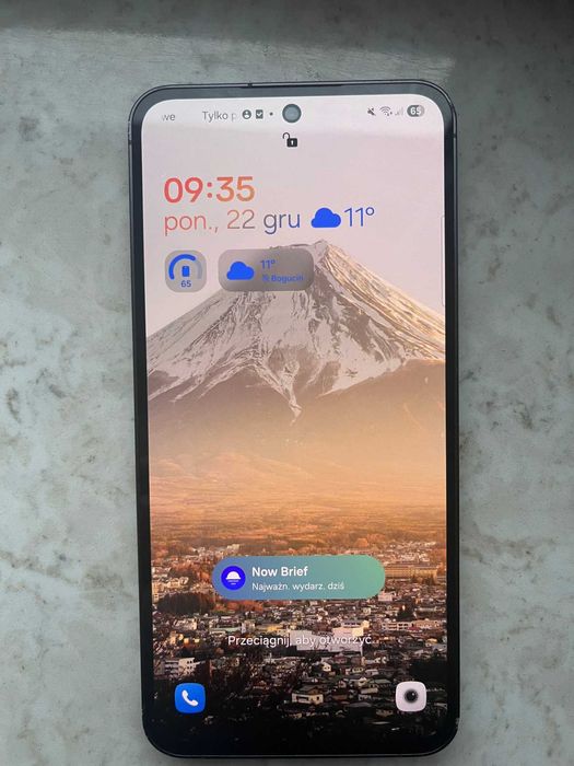 Samsung S24FE używany bateria 100%