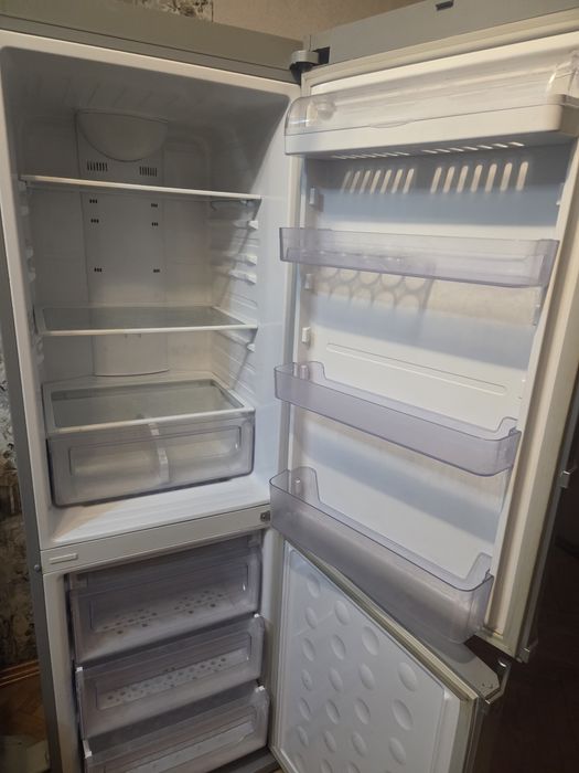 Продам холодильник