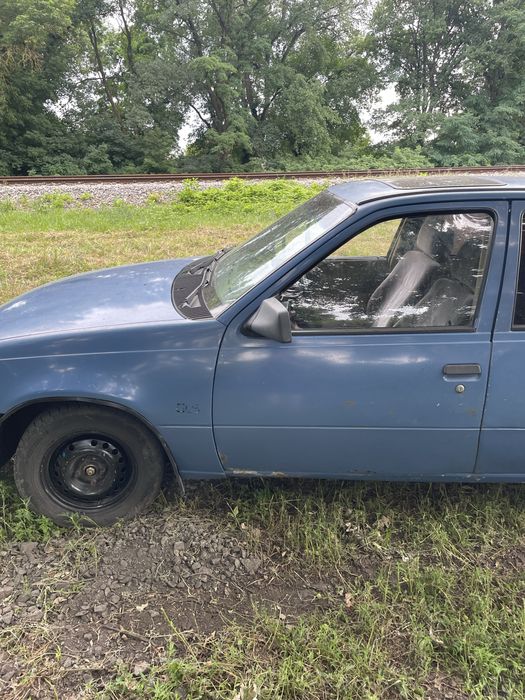 Продам автомобиль Opel Kadett по тп