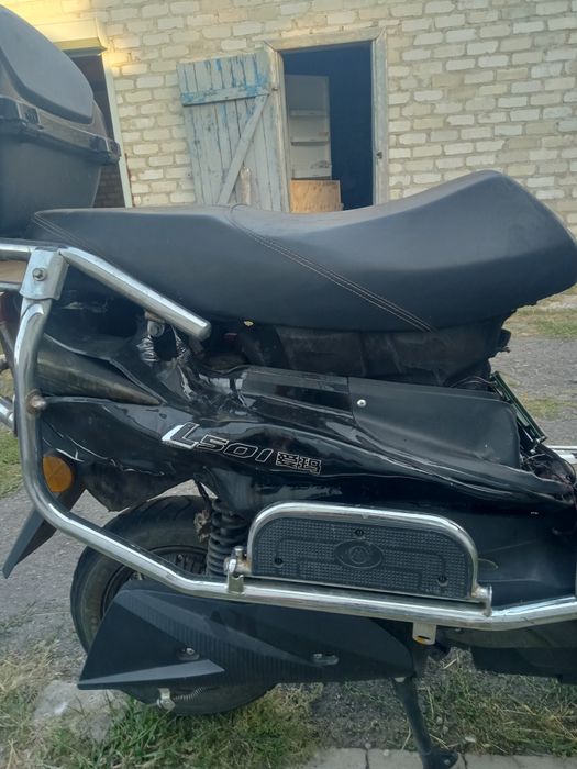 Продається електроскутер LS01 (на запчастини/під відновлення)